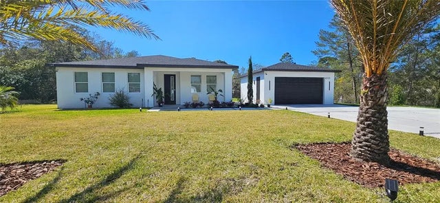 42329 Chinaberry Street, EUSTIS