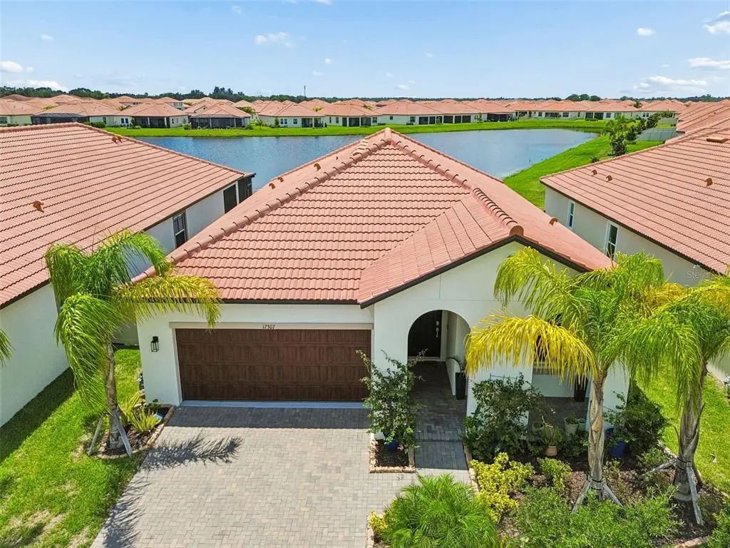 17307 Blue Walk Street, WIMAUMA