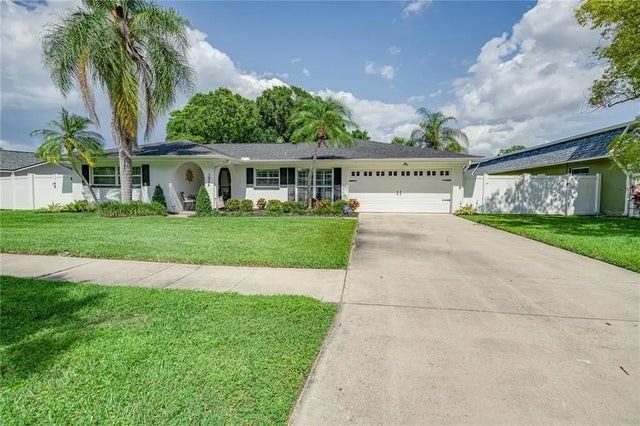 1954 Arvis Circle W, CLEARWATER