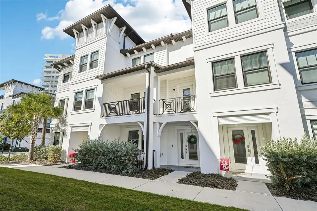 5351 Bridge Street 22, TAMPA