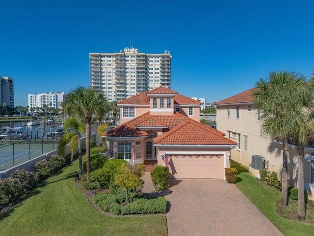 1648 Sand Key Estates Court, CLEARWATER BEACH
