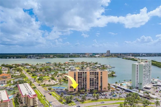 51 Island Way 101, CLEARWATER BEACH