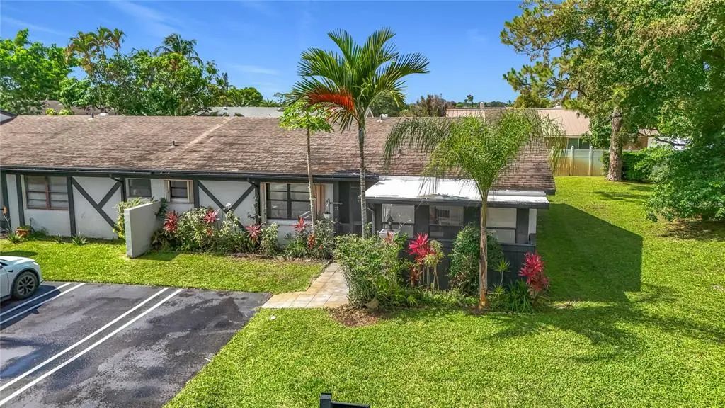 55 Seminole Drive, ROYAL PALM BEACH
