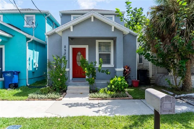 2520 W Chestnut Street, TAMPA
