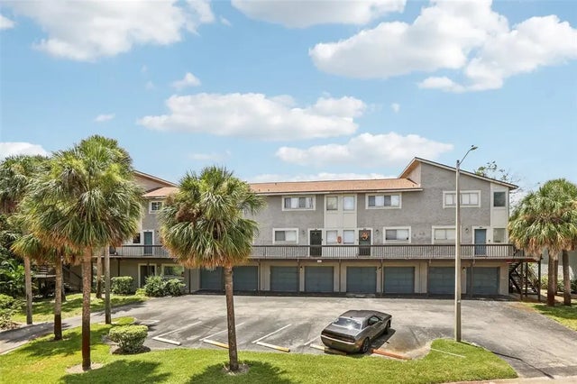6325 Newtown Circle 25b2, TAMPA