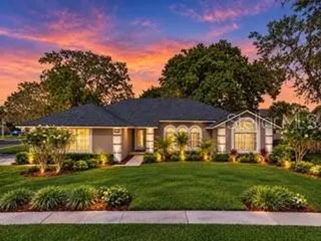 692 Rochester Street, OVIEDO