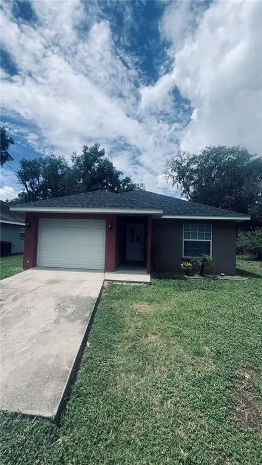 4737 5th Street, ZEPHYRHILLS
