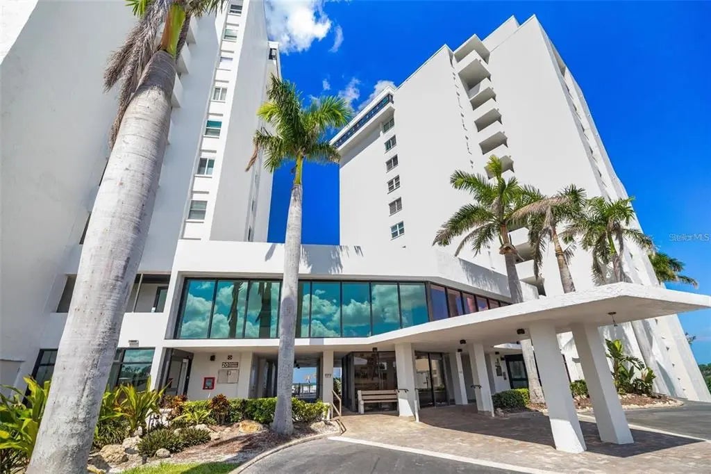 19 Whispering Sands Drive 302