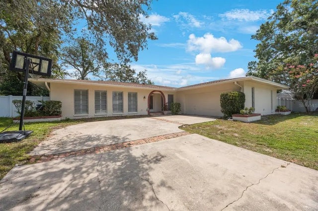 1655 Sheffield Drive, CLEARWATER