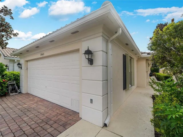 7641 Quinto Drive, SARASOTA