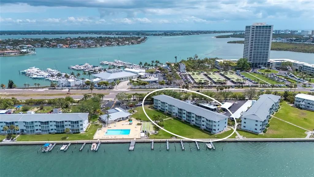 771 John Ringling Boulevard 5, SARASOTA