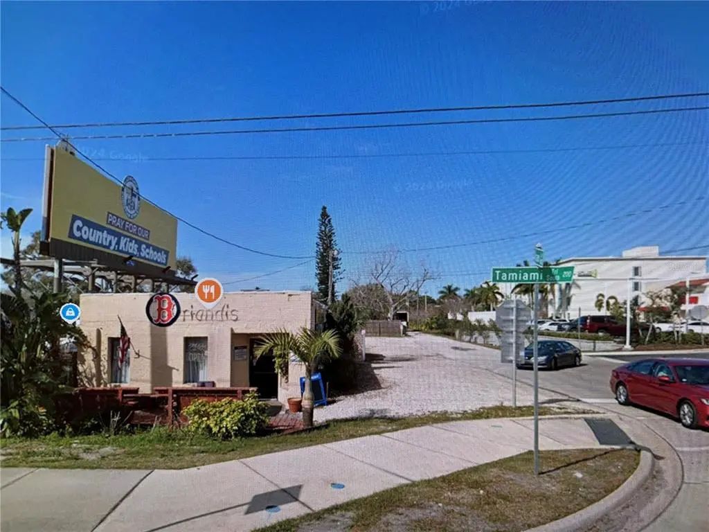 202 Tamiami Trail S, NOKOMIS
