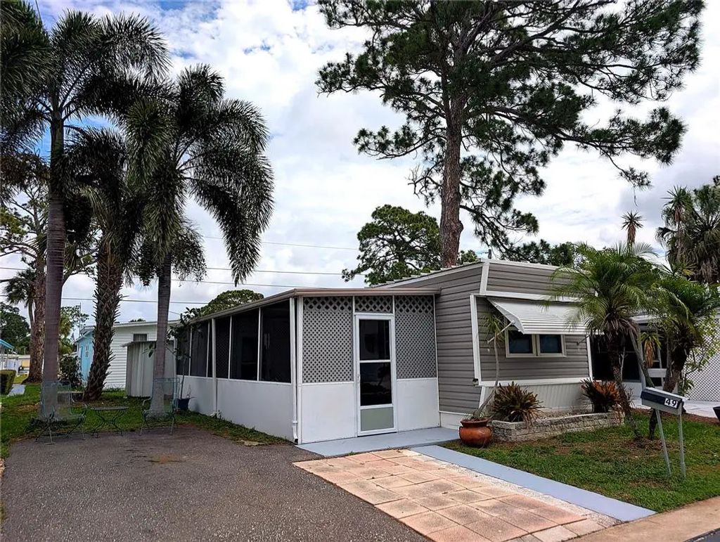 7803 46th Avenue N 49, ST PETERSBURG