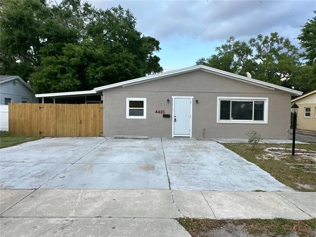 4421 Gandy Circle, TAMPA