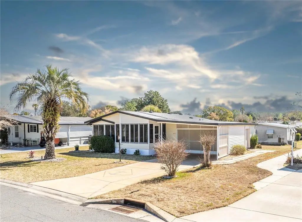 615 Tracy Drive, LADY LAKE