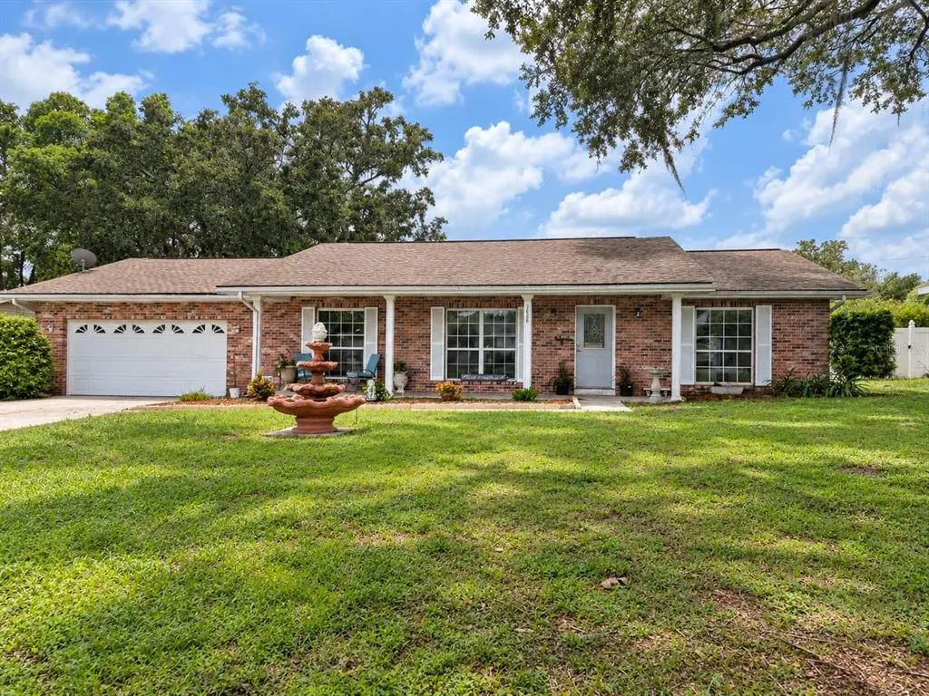 5838 Gibson Shores Drive, LAKELAND