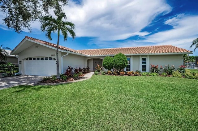 1979 Iowa Avenue Ne, ST PETERSBURG