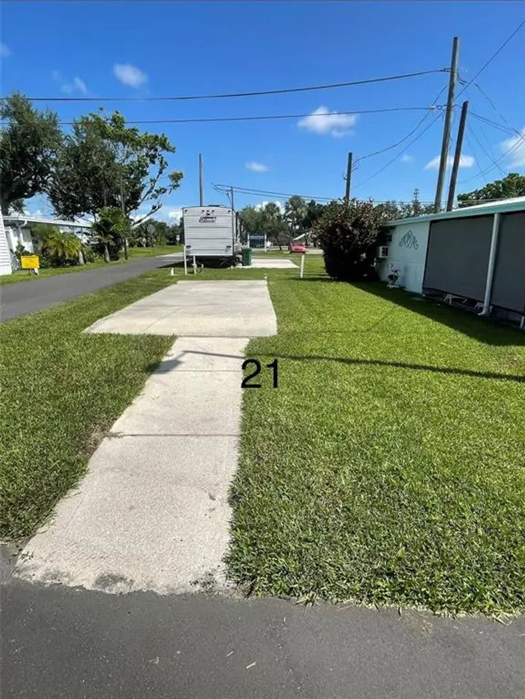 21 Illinois Street, PALMETTO
