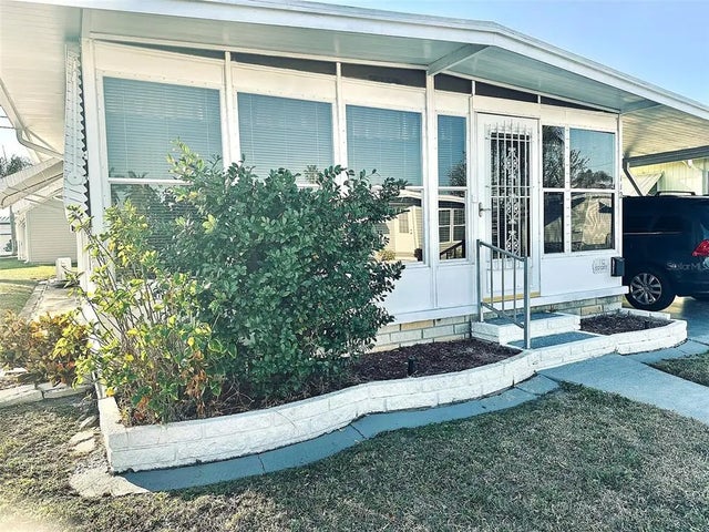 2000 E Bay Drive 112, LARGO