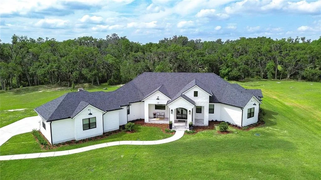 111 Alafia Estates Lane, LITHIA