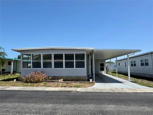 99 Pindo Palm Street E, LARGO