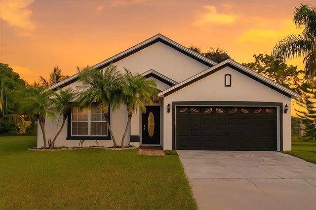 323 Miami Lane, KISSIMMEE