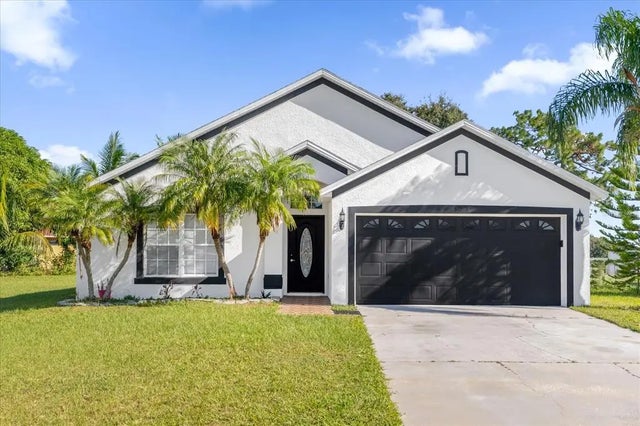 323 Miami Lane, KISSIMMEE