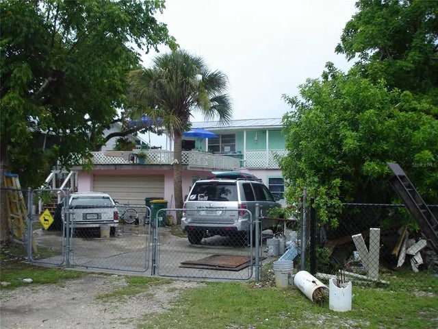 563 Coconut Avenue, GOODLAND