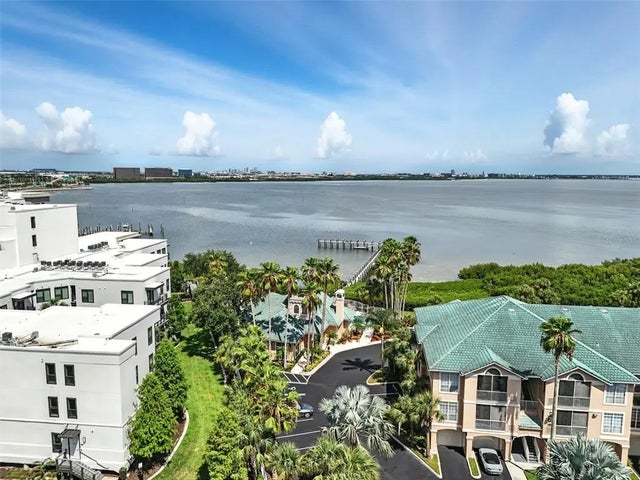 1103 Bay Club Circle 1103, TAMPA