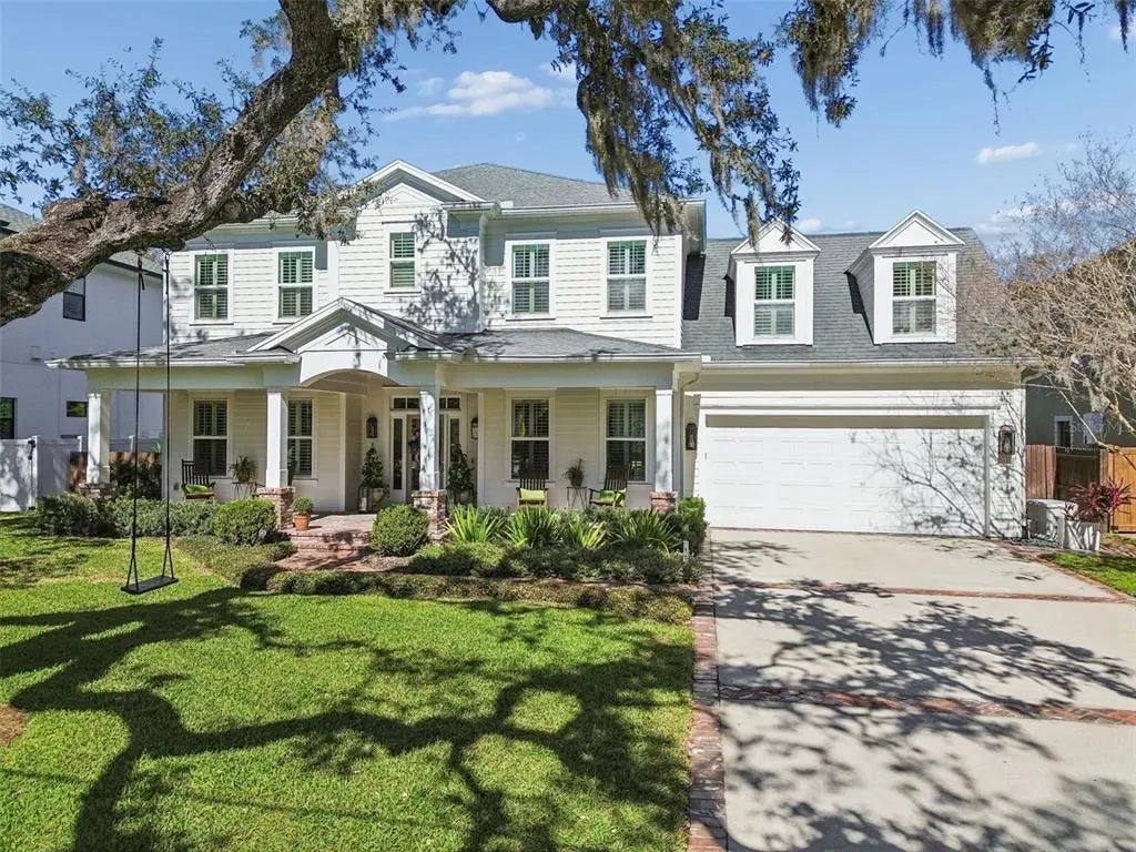 2907 W Hawthorne Road, TAMPA