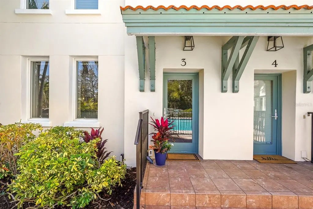 1685 Laurel Street 3