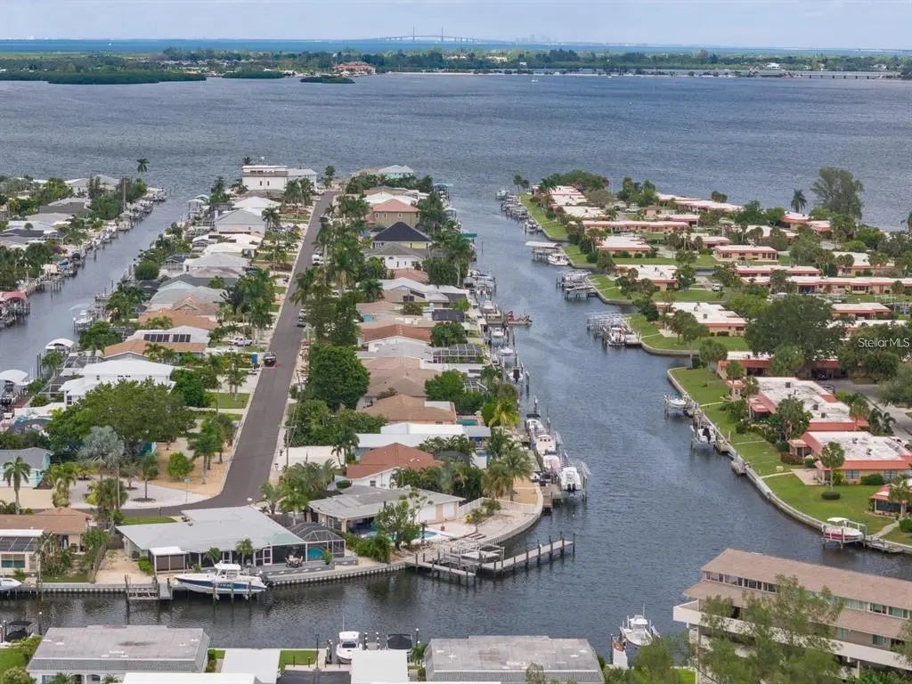 9810 Dorado Avenue 9810, BRADENTON