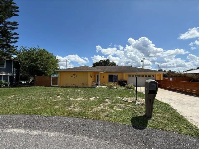112 Lagoon Road, WINTER HAVEN