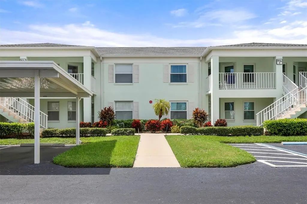 5725 Greenwood Avenue 4203, NORTH PORT