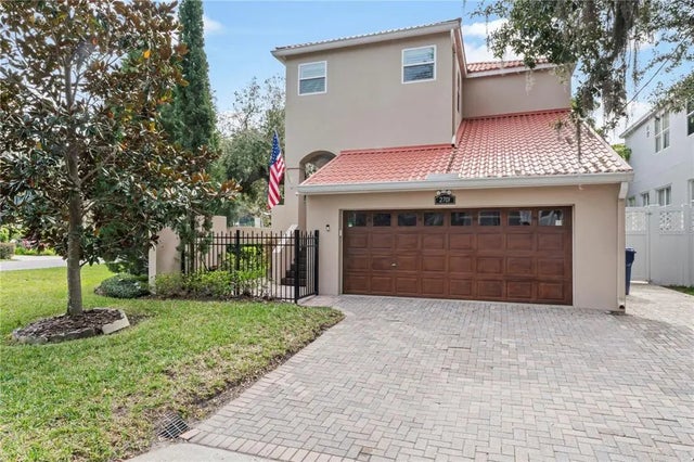 2701 W Bay Avenue, TAMPA