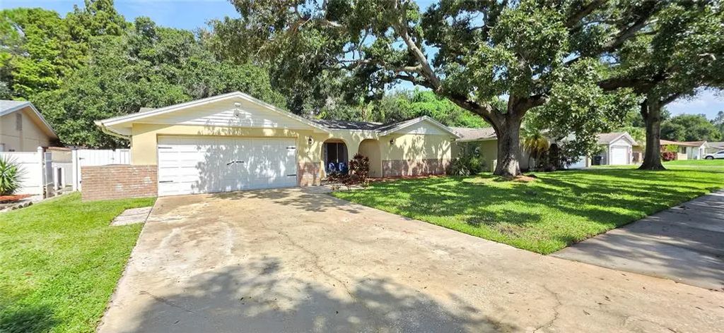 150 Suncrest Drive, SAFETY HARBOR