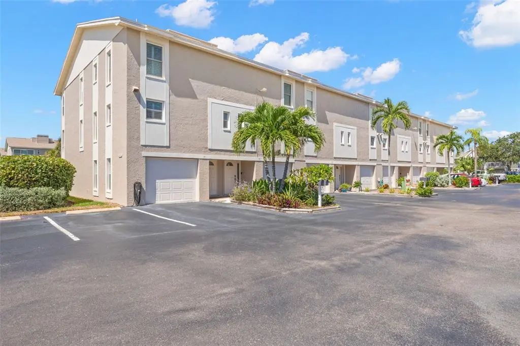 255 Capri Circle N 30, TREASURE ISLAND