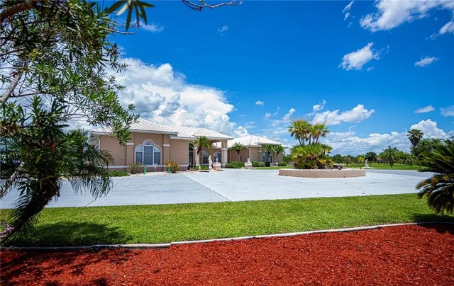 17400 White Water Court, PUNTA GORDA