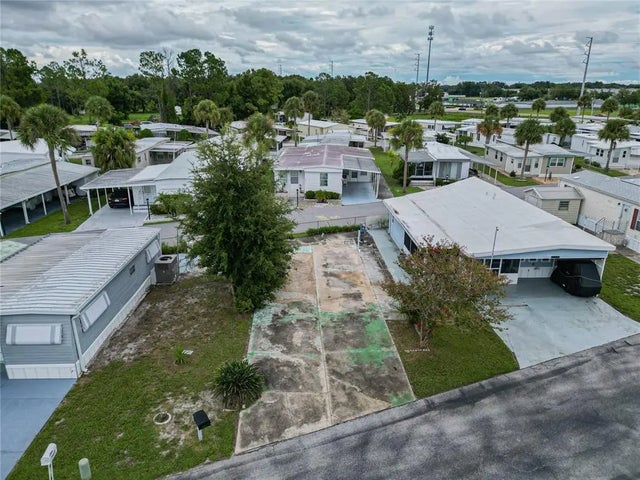 7066 Fairview Village Circle, WINTER HAVEN