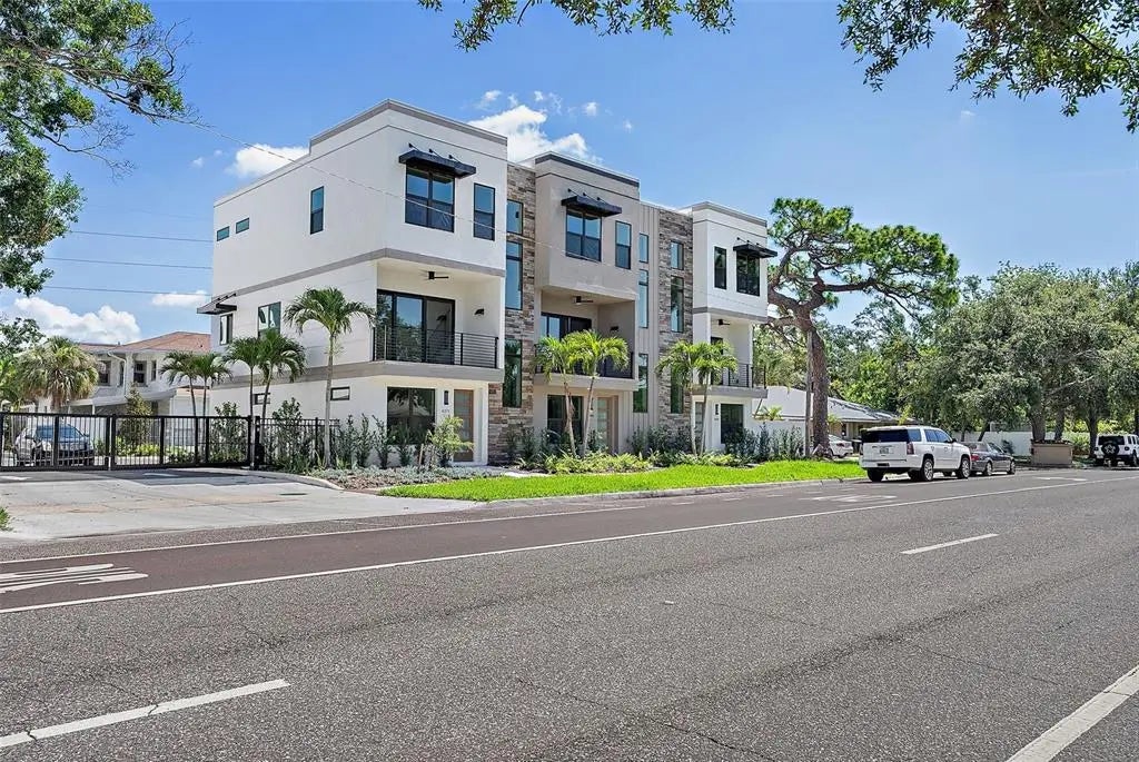 80 64th Street S, ST PETERSBURG