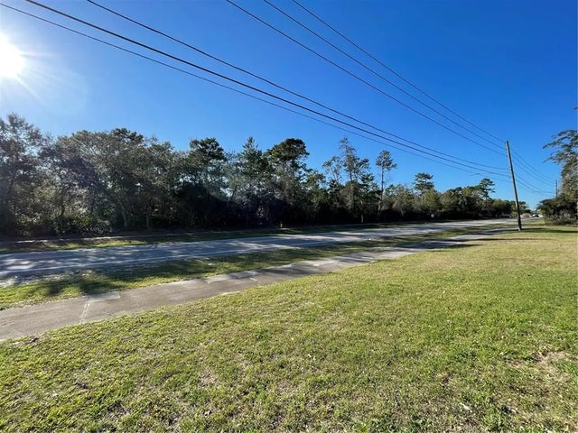 3180 Lake Helen Osteen Road, DELTONA