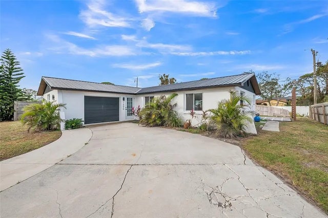 1490 Fundy Road, VENICE