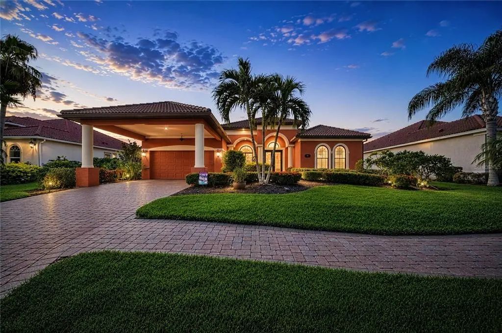 545 Mast Drive, BRADENTON
