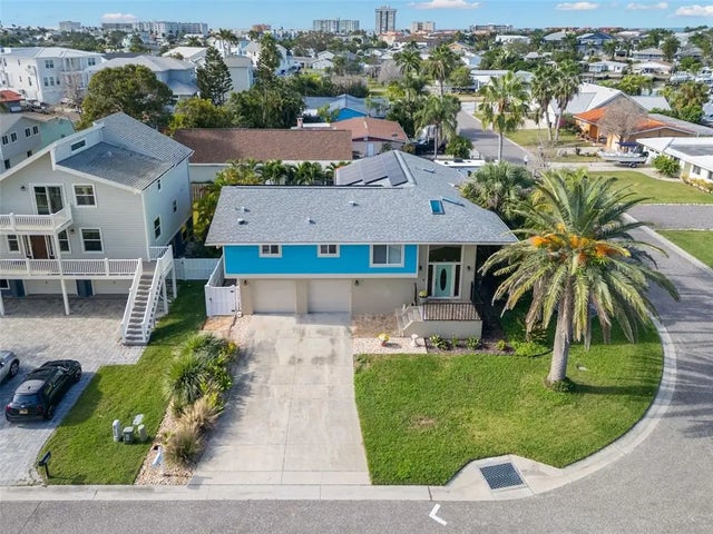 17608 Sterling Terrace, REDINGTON SHORES