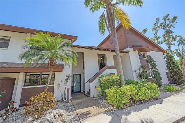 6040 Oak Creek Lane 1822, BRADENTON