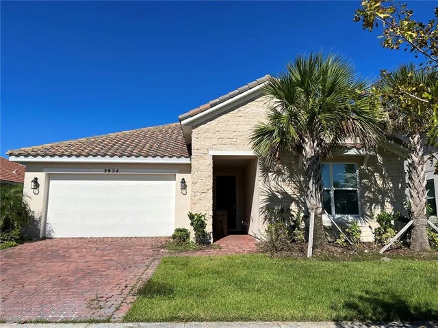 3924 Carrick Bend Drive, KISSIMMEE