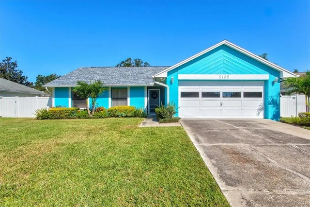 5135 Nashville Drive, TAMPA