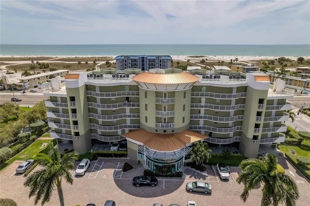 11605 Gulf Boulevard 307, ST PETERSBURG