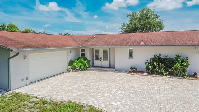 853 Seacrest Drive, LARGO