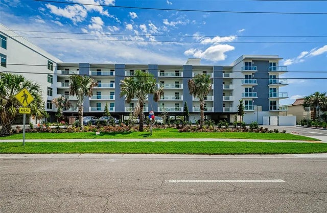 415 Island Way 511, CLEARWATER BEACH